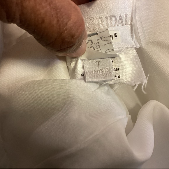 David's Bridal CR 1403 Soft White Back Out Bow Flower Girl Dress SZ 7 EUC $129 - Picture 11 of 16